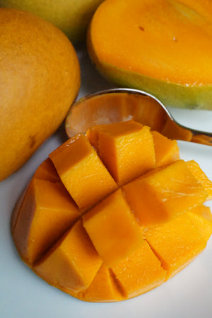 Aamrai Organic Alphonso Mangoes